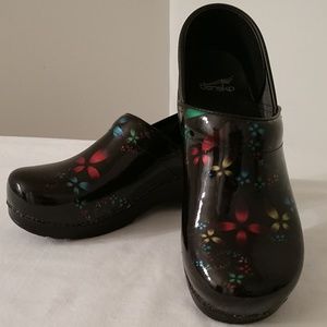 DANSKO clogs patent leather size 40